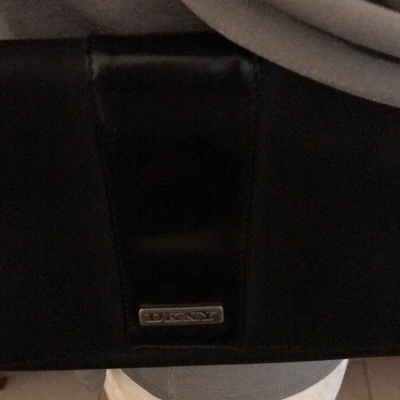DKNY Classic Black Nylon Shoulder Bag - Picture 4 of 7